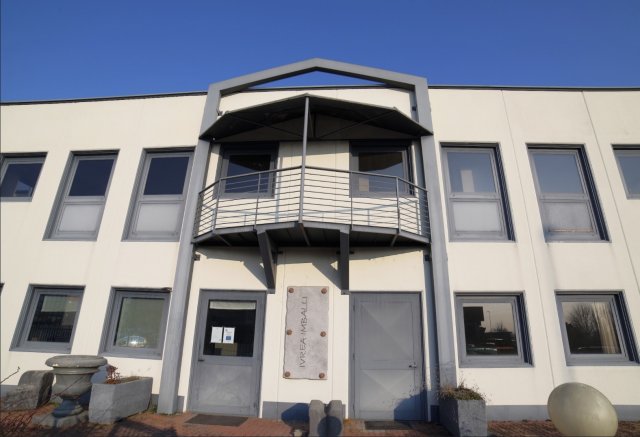 Vista frontale della sede operativa di Ivrea Imballi