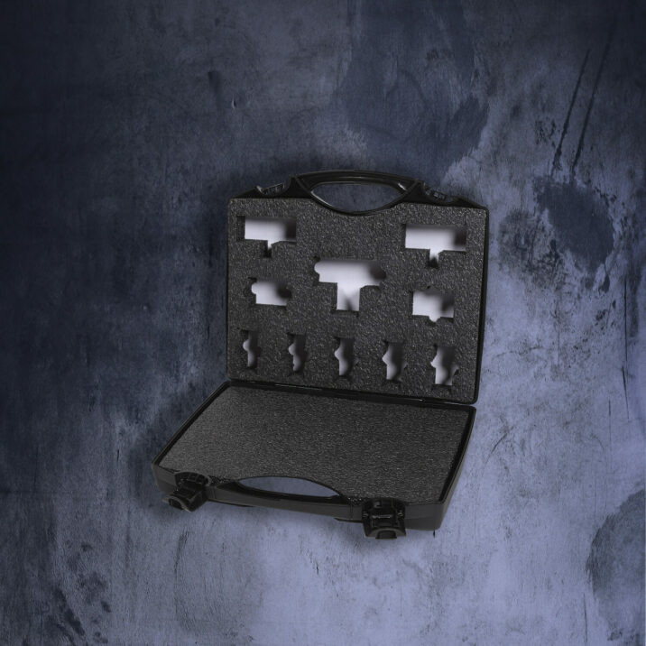 valigetta nera in plastica con imbottitura su misura in poliuretano